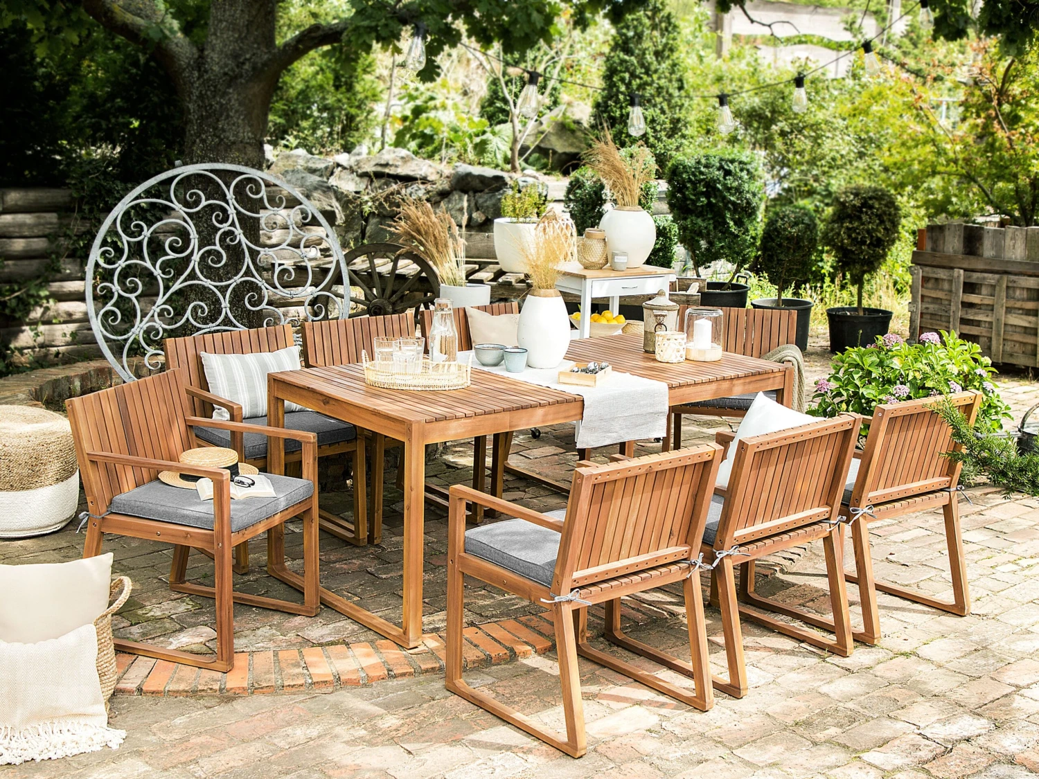 8 Seater Acacia Wood Garden Dining Set With Grey Cushions SASSARI 4 8 Seater Acacia Wood Garden Dining Set With Grey Cushions SASSARI - Image 2