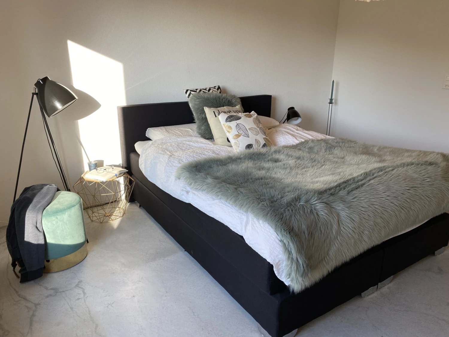 Geometric Side Table Black ELIDA - Image 3