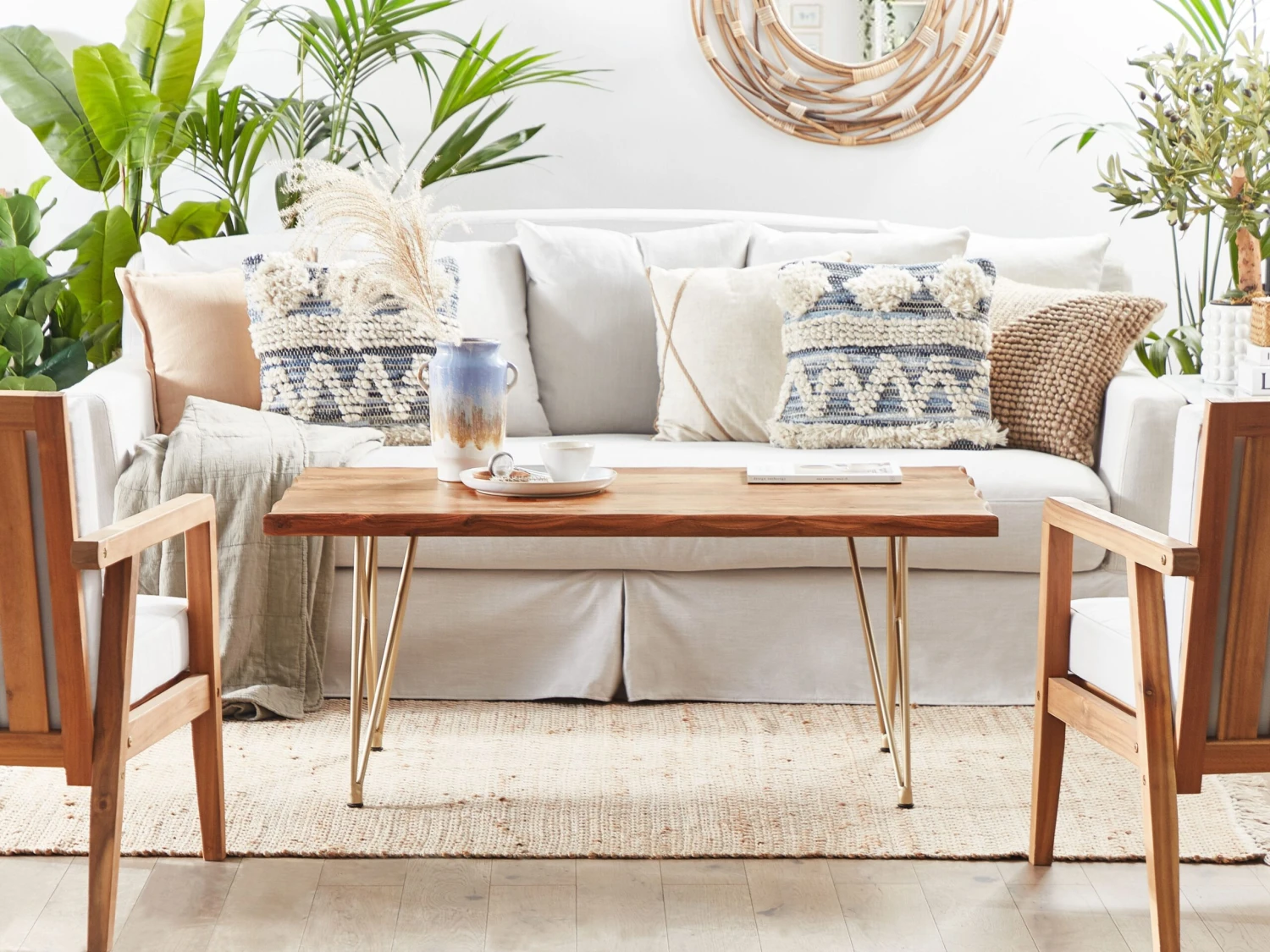 Acacia Coffee Table Light Wood And Gold RALEY 5 Acacia Coffee Table Light Wood And Gold RALEY - Image 3