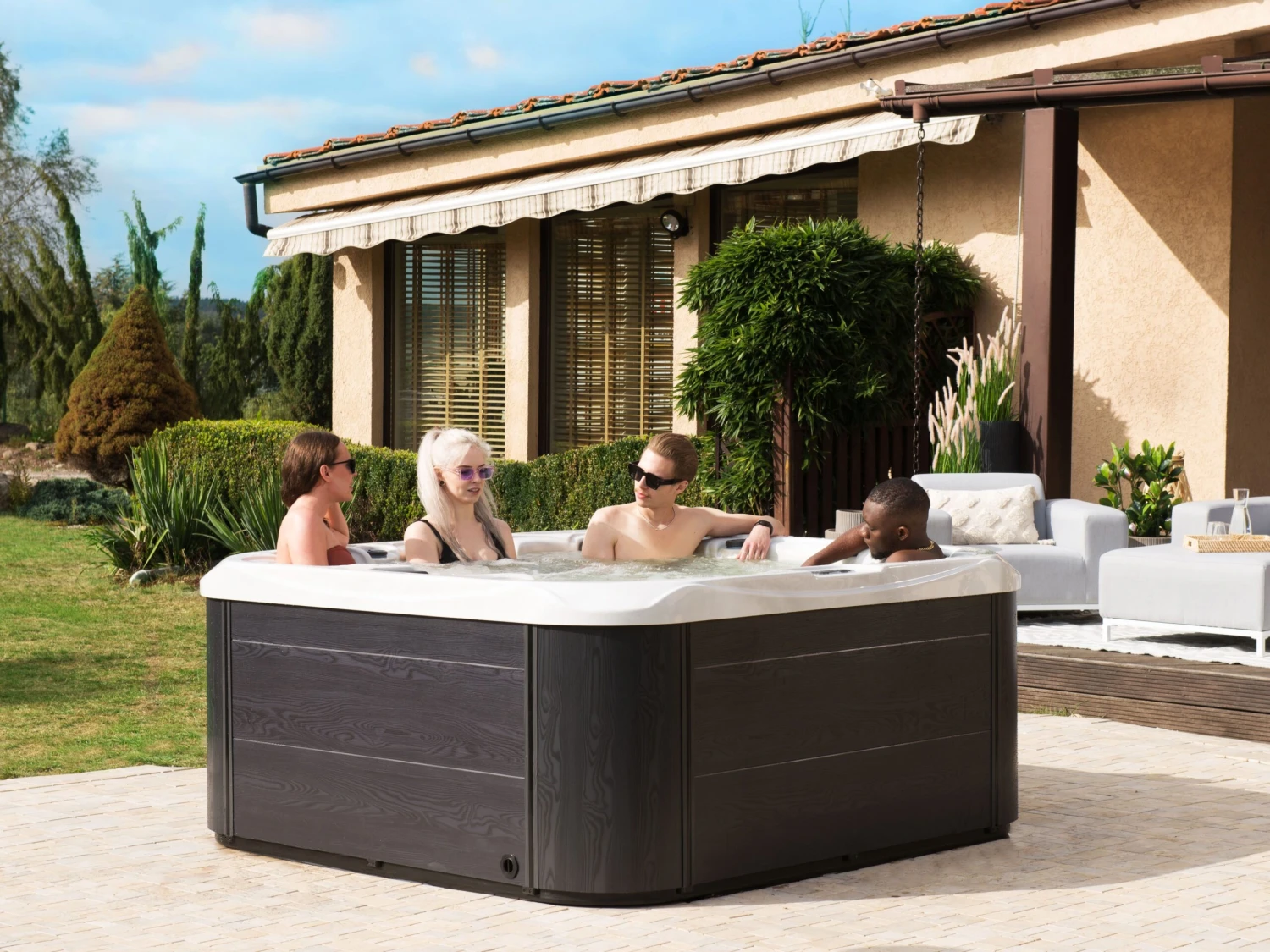 Square Hot Tub With LED White LASTARRIA 4 Square Hot Tub With LED White LASTARRIA - Image 2