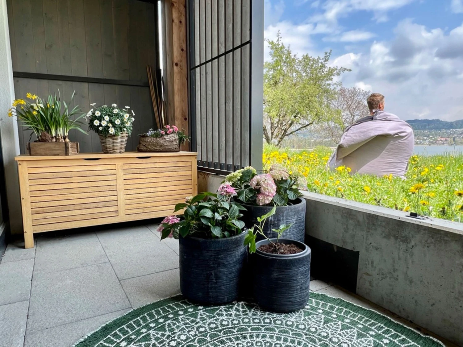 Large Bean Bag 140 X 180 Cm Light Grey FUZZY - Image 4