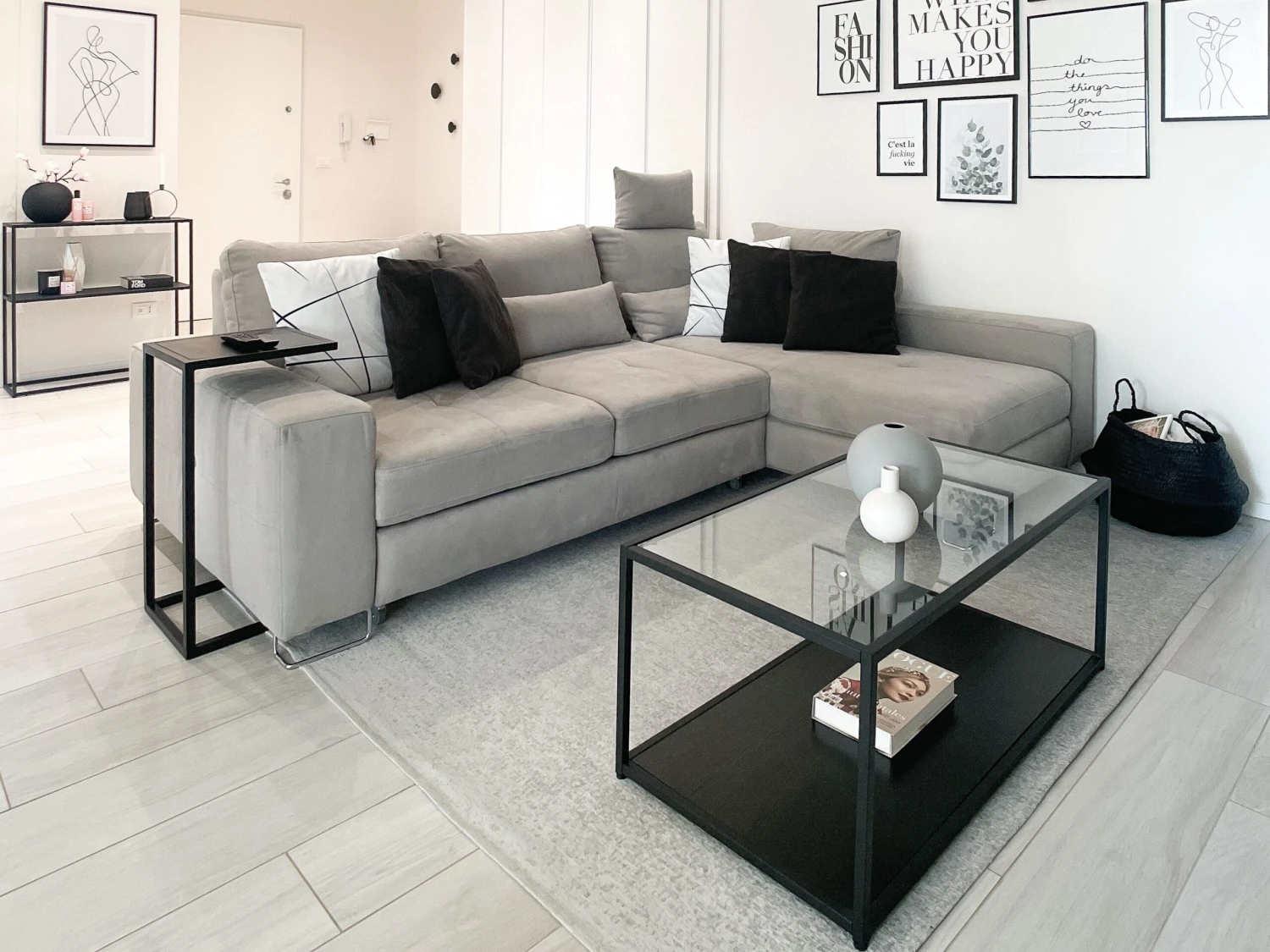 Glass Top Coffee Table Black MEDORA - Image 10