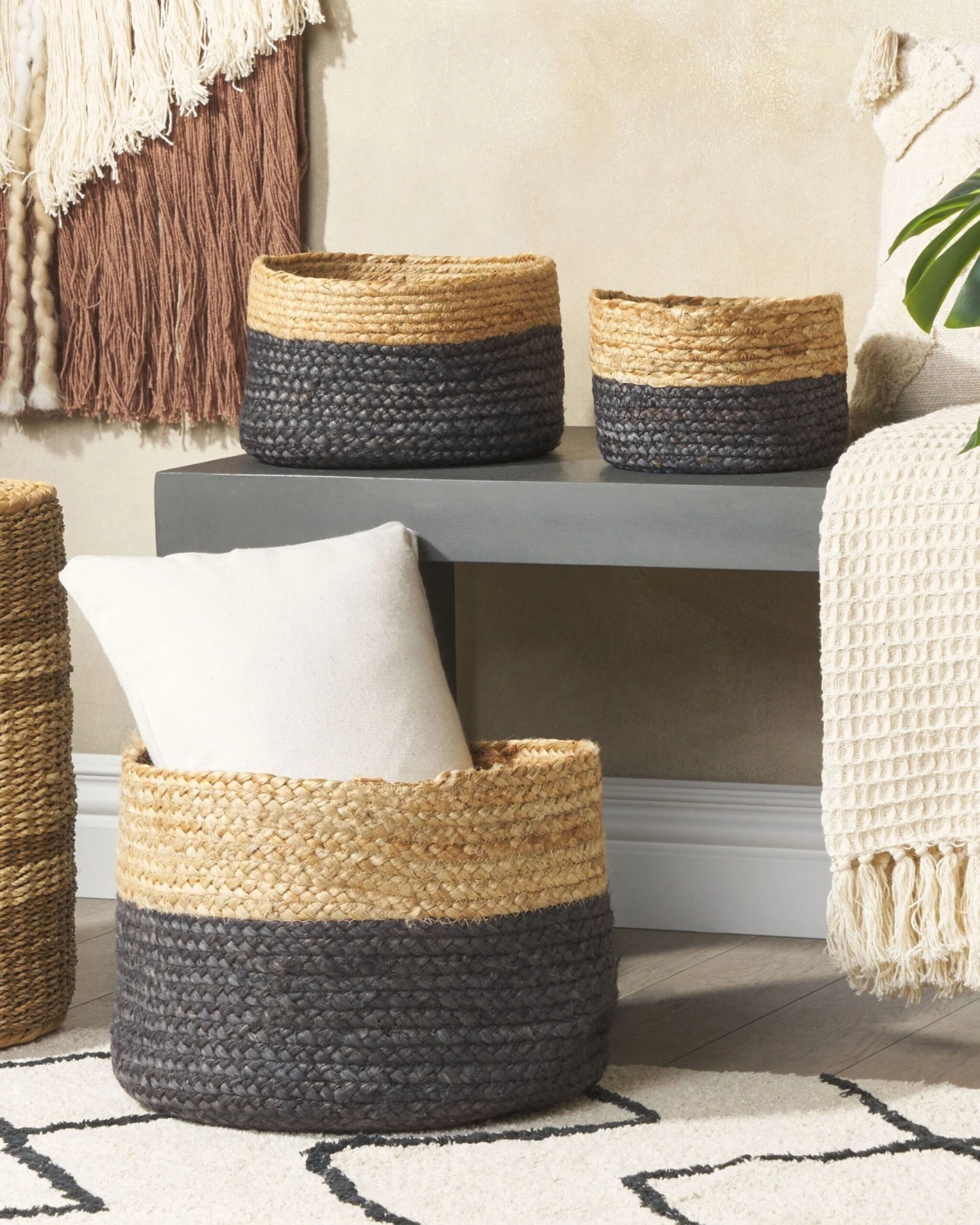 Set Of 3 Jute Baskets Natural And Black JABAR 4 Set Of 3 Jute Baskets Natural And Black JABAR - Image 2